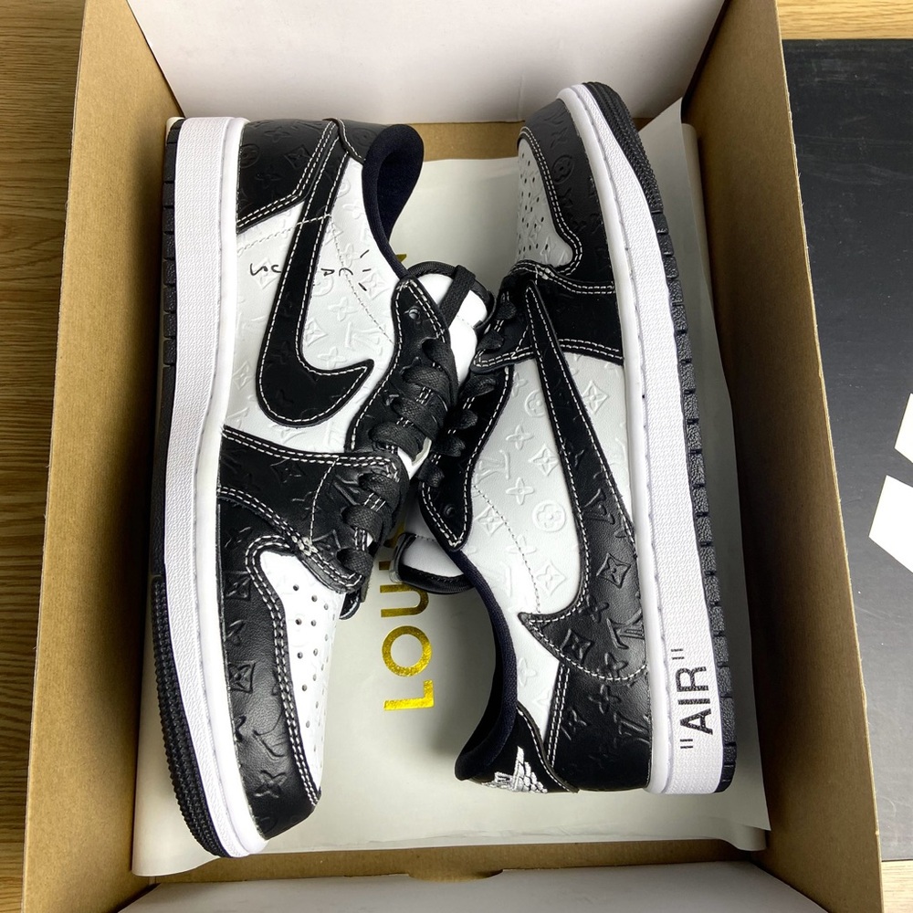 Jordan 1 Retro Low OG SP -Men’s Fashion Black/ White Sneakers -Streetwear - Picture 10 of 10